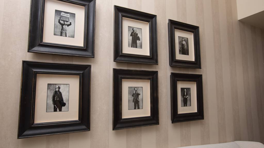 Guest-House-Profumo-Maison-Colosseo-Roma-quadri-ENY6442